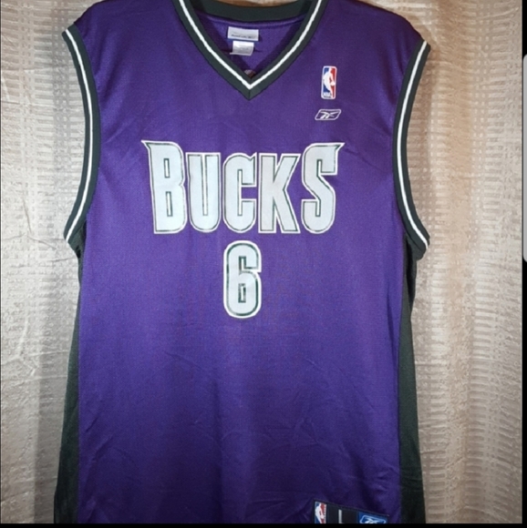 milwaukee bucks purple jersey